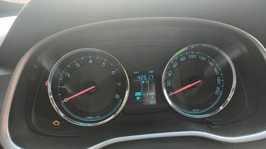 Chevrolet Sail 2022 Rojo Burdeo