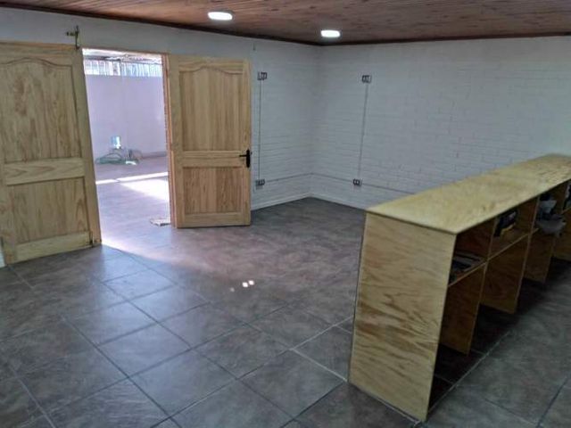 Amplia propiedad uso comercial y habitacional (127848)