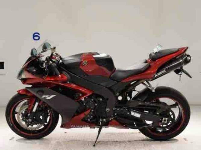 YAMAHA-R1