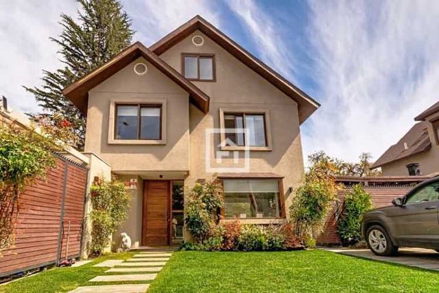 HERMOSA CASA EN VENTA LA REINA ALTA