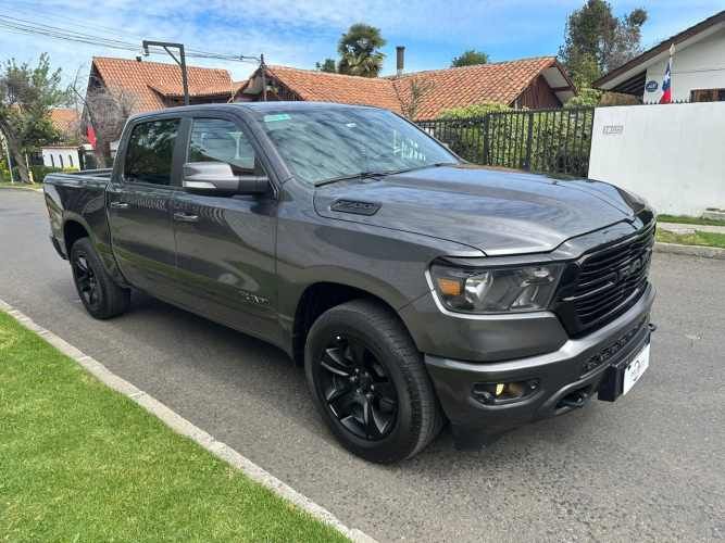 Seminueva RAM DOBLE CABINA