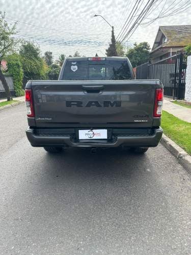 Seminueva RAM DOBLE CABINA