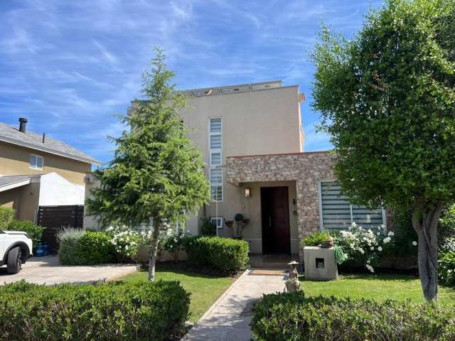 Casa En Venta En Av. Sta. Herminia Ote. 891, Padre Hurtado