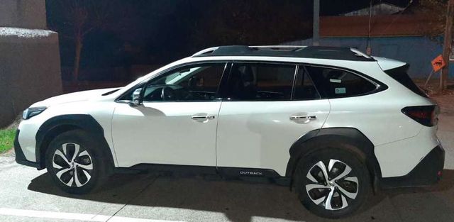 Subaru Outback top de linea touring Gard