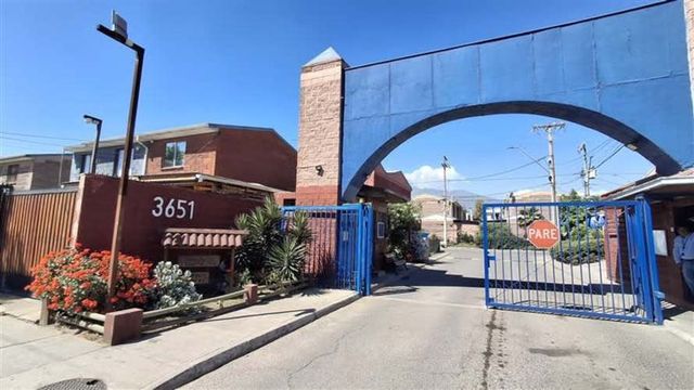 CASA En Venta Casa 2 Pisos en Conjunto Los Libertadores