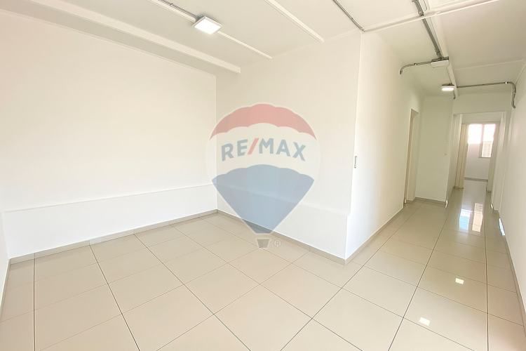 Casa sector sur con patente comercial