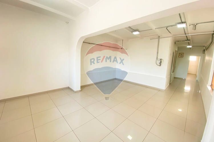 Casa sector sur con patente comercial