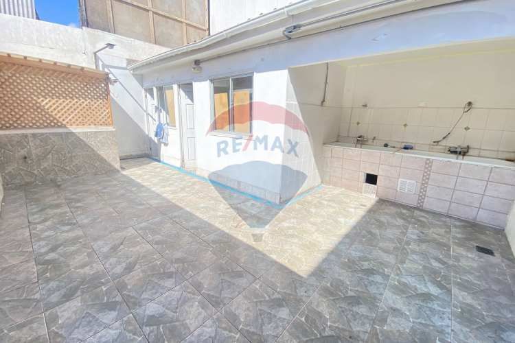 Casa sector sur con patente comercial