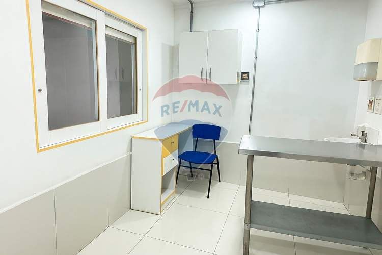 Casa sector sur con patente comercial