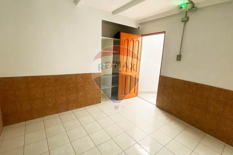 Casa sector sur con patente comercial