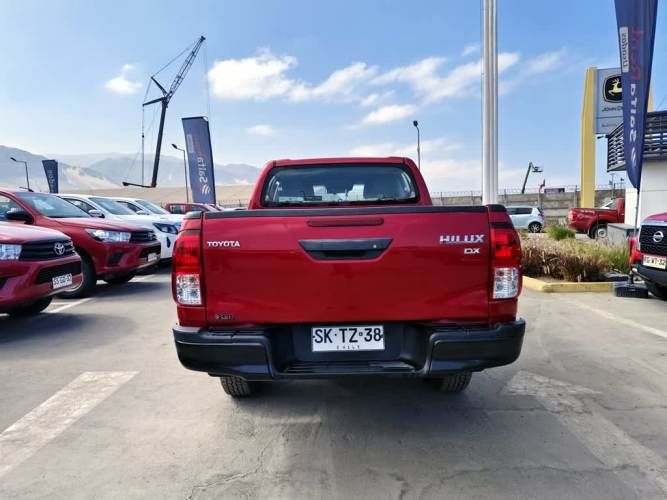 TOYOTA HILUX 2023