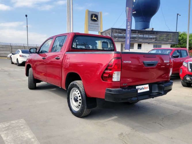 TOYOTA HILUX 2023