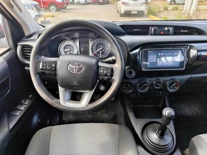 TOYOTA HILUX 2023
