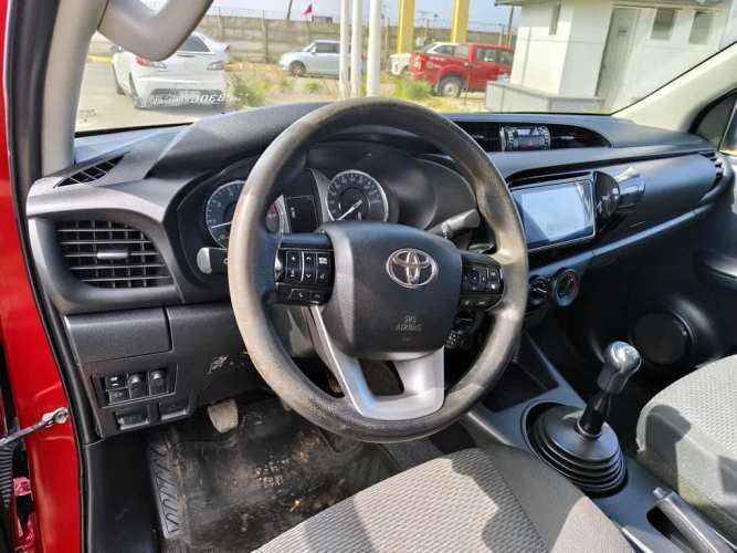 TOYOTA HILUX 2023