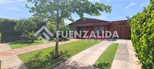 CASA Varas Mena/ Ciudad del Niño