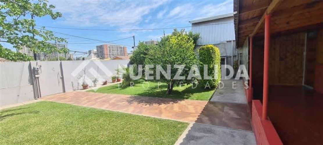 CASA Varas Mena/ Ciudad del Niño