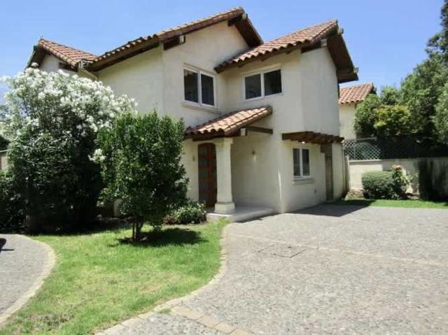 Casa CERCANO A SIMÓN GONZÁLEZ CON VICENTE PÉREZ ROSALES