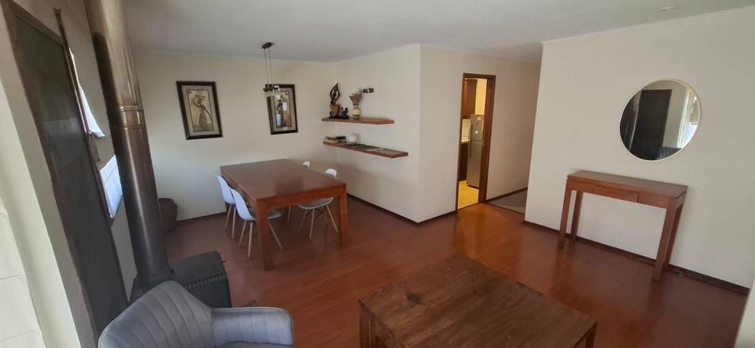 EN ARRIENDO EXCELENTE CASA A MINUTOS DEL HOSPITAL VALDIVIA