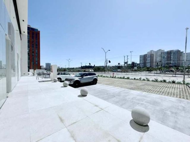 ARRIENDO LOCAL COMERCIAL 104 MT2 AV. EDMUNDO ELUCH