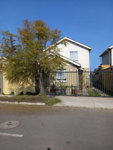 VENTA DE CASA EN CUMBRES DE BUIN