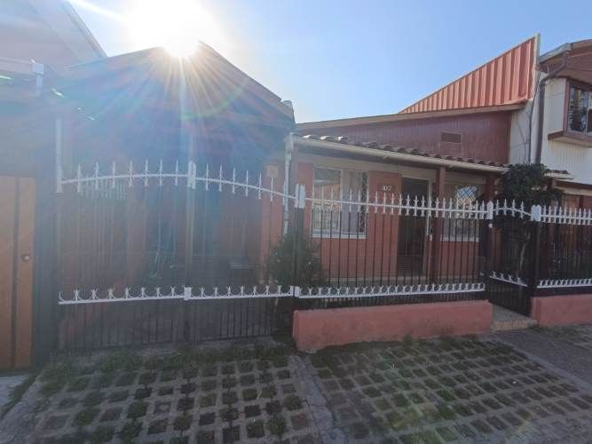 Se vende casa en micro barrio en villa las torres Puente alto