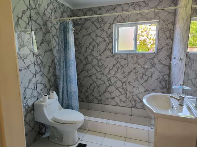 A dos cuadras sede principal USS