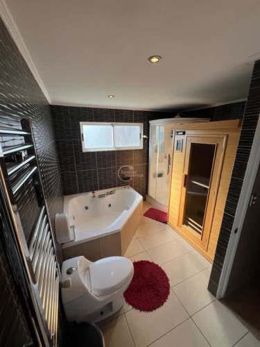 CASA condominio el remanso sector Santa Elena.