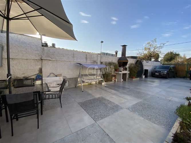 CASA Las dalias/ Av. Goycolea