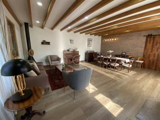 CASA Las dalias/ Av. Goycolea