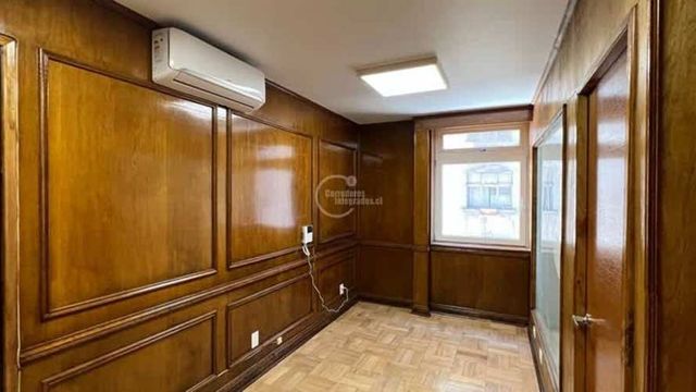 OFICINA HUERFANOS-BANDERA