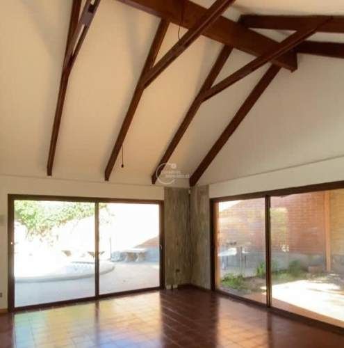 CASA entre las calles Gerónimo de Alderete y Santa Julia