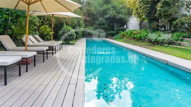 CASA SANTA MARIA MANQUEHUE