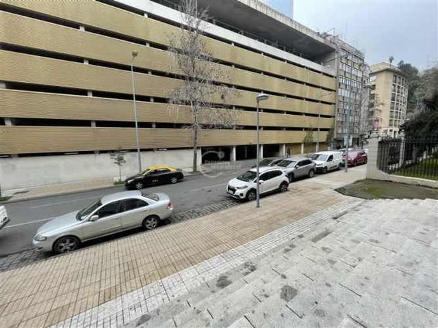 ESTACIONAMIENTO Moneda con Miraflores