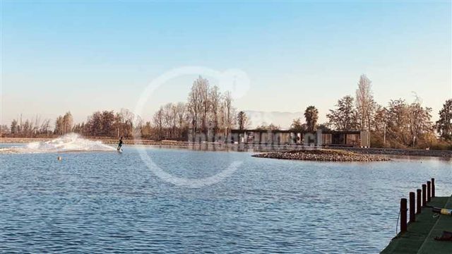 SITIO Santa Elena / Santa Esther, parcelación con laguna. COLINA