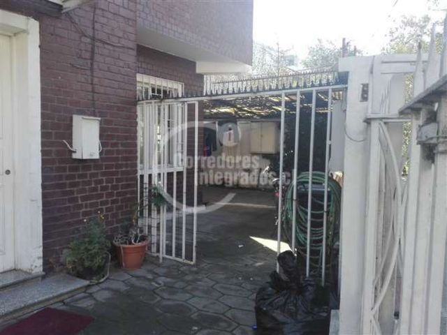 CASA Suecia / Eleodoro Yañez