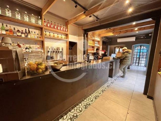 LOCAL COMERCIAL Metro Manuel Montt