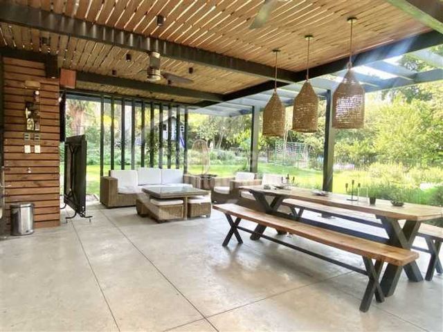 CASA Avenida La Dehesa / Camino Central