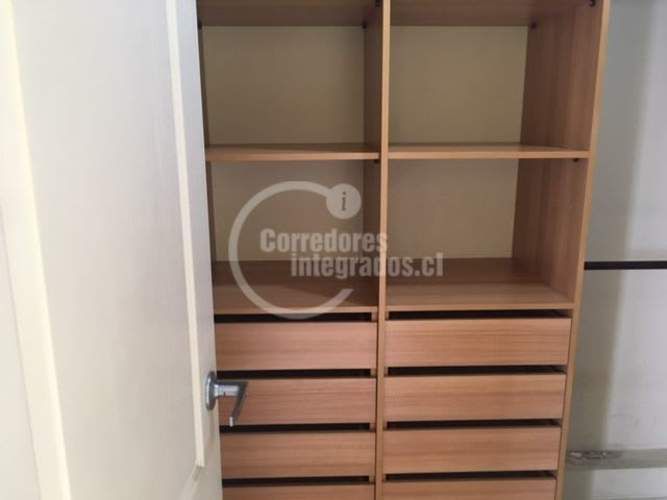 CASA SAN CARLOS DE APOQUINDO / U. DE LOS ANDES