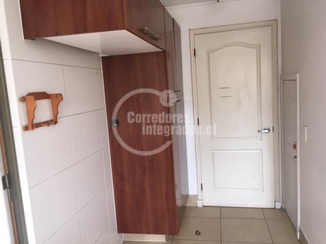 CASA SAN CARLOS DE APOQUINDO / U. DE LOS ANDES