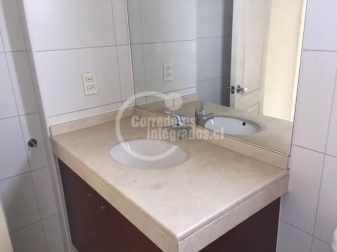 CASA SAN CARLOS DE APOQUINDO / U. DE LOS ANDES