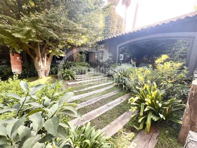 CASA Los Trapenses con Camino Real