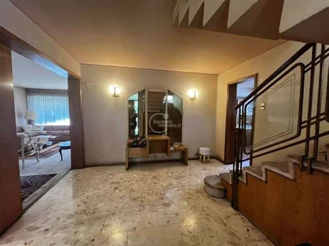 CASA Entre Del Inca y Nevería