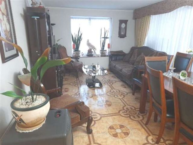 DEPARTAMENTO Los Cerezos / Irarrázaval / Metro Villa Frei