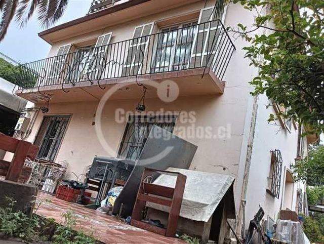 CASA Metro Chile España - Plaza Ñuñoa