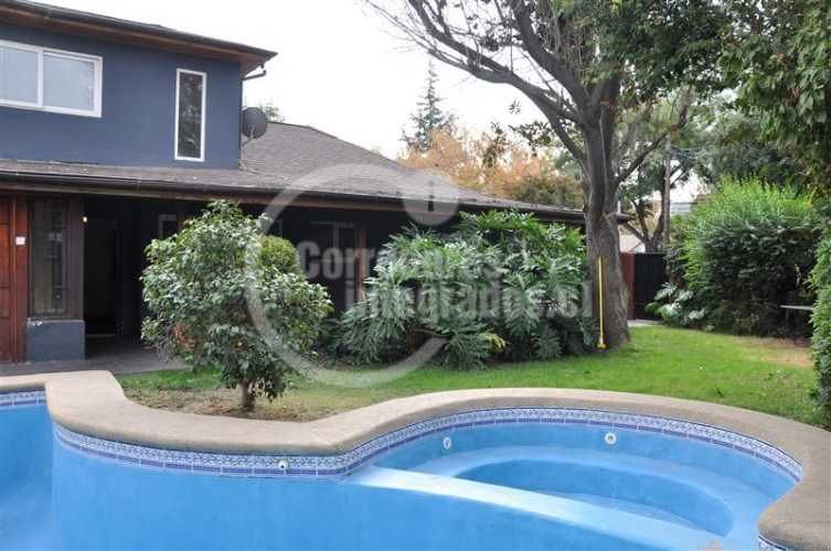 CASA Francisco Villagra / Paula Jaraquemada