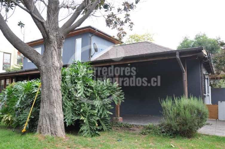 CASA Francisco Villagra / Paula Jaraquemada