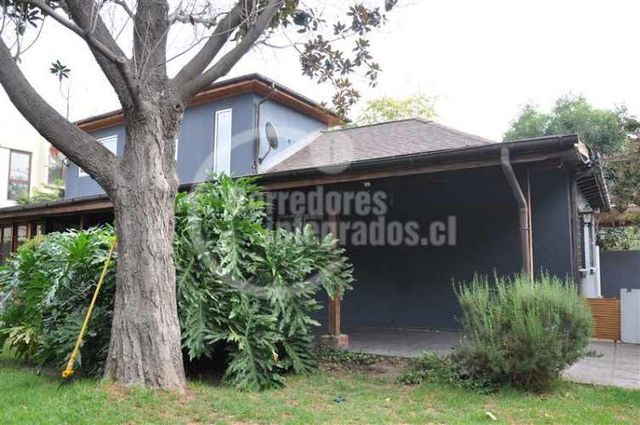 CASA Francisco Villagra / Paula Jaraquemada