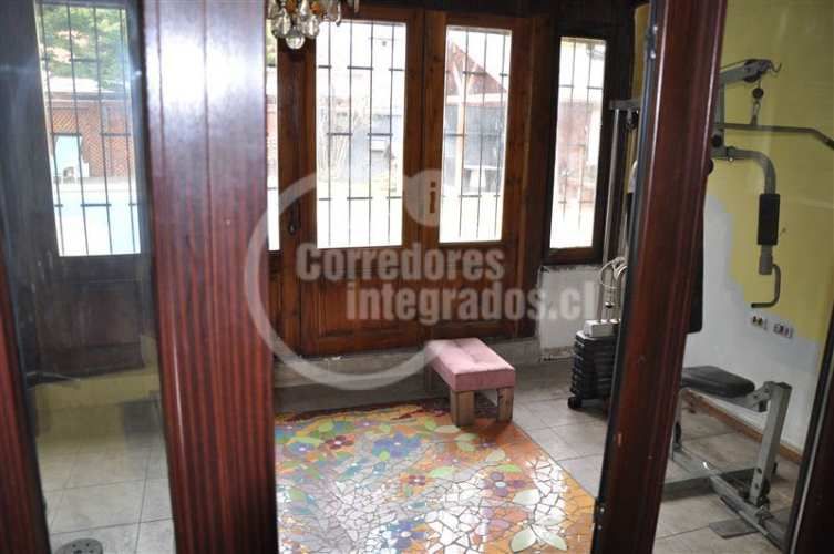 CASA Francisco Villagra / Paula Jaraquemada