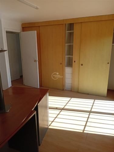 CASA Avda. Las Condes / Charles Hamilton