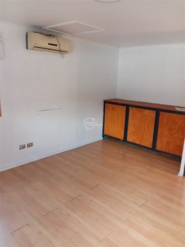 CASA Avda. Las Condes / Charles Hamilton